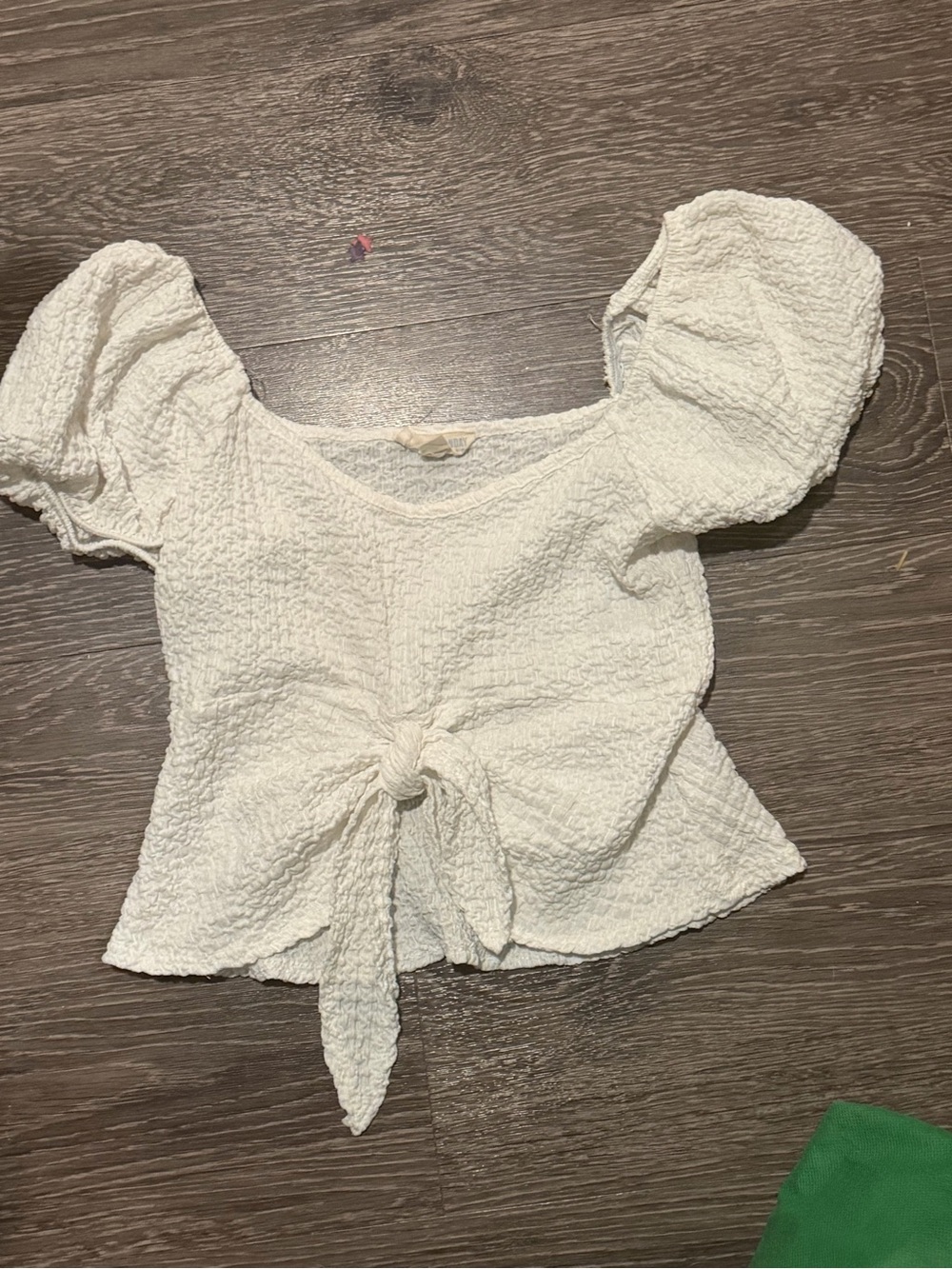 Women’s Cream Textured Tie-Front Top